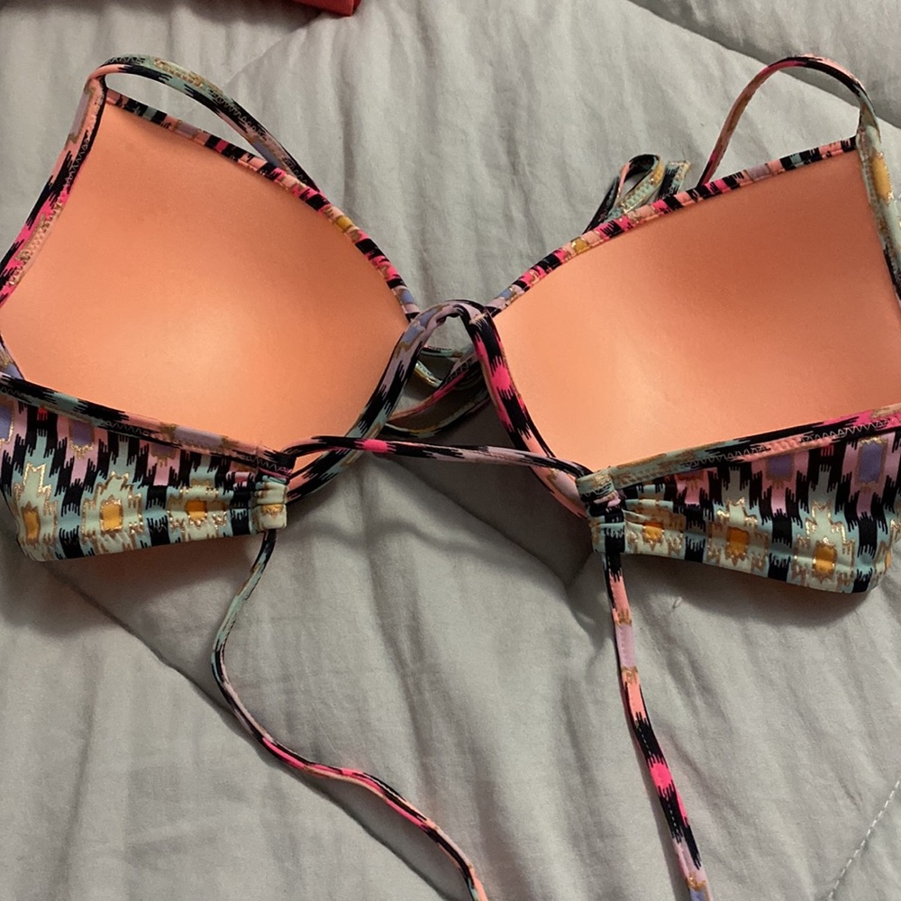 Aztec bikini top - Picture 3 of 3